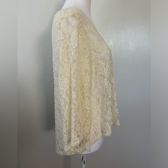 Ivory Lace 3/4 Sleeve Scoop Neck Top Medium - Picture 3 of 6